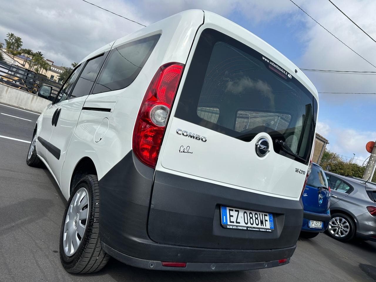 Opel Combo 1.6 CDTi 105CV PL-TN Club N1