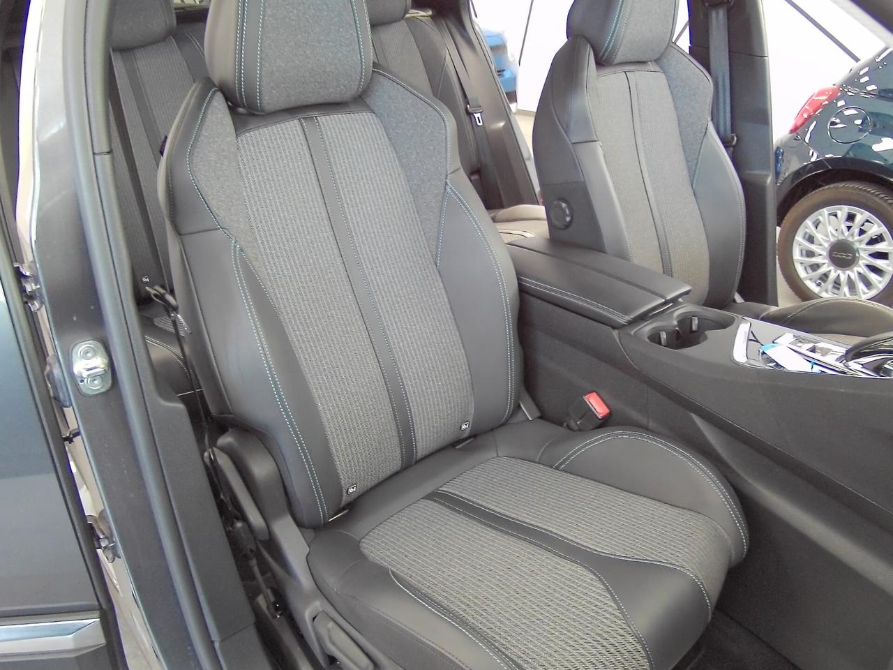 Peugeot 3008 BlueHDi 130 S&S EAT8 Allure Pack 2022