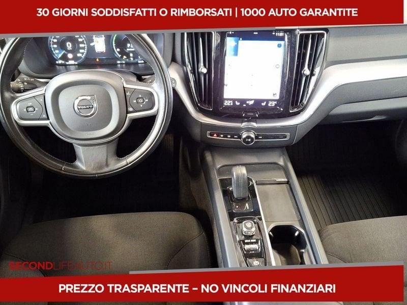 Volvo XC60 2.0 b4 Momentum Pro awd auto