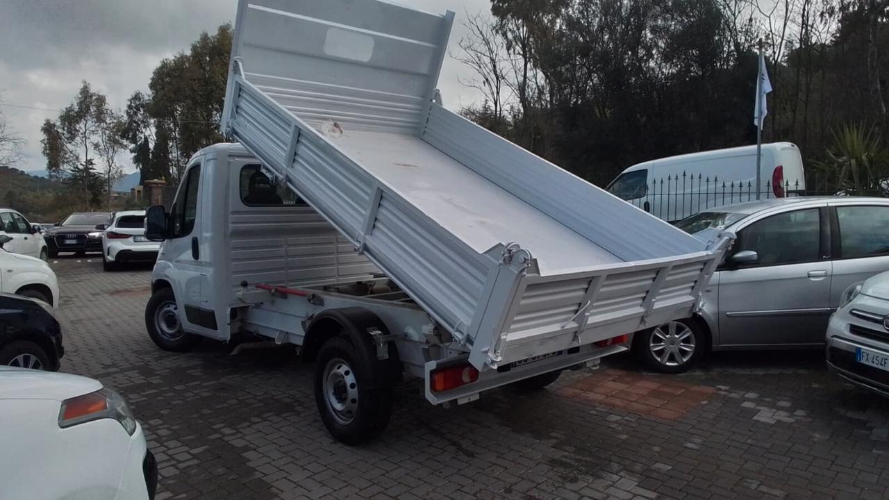 FIAT DUCATO MAXI RIBALTABILE TRILATERALE CON CASSONE RINFORZATO