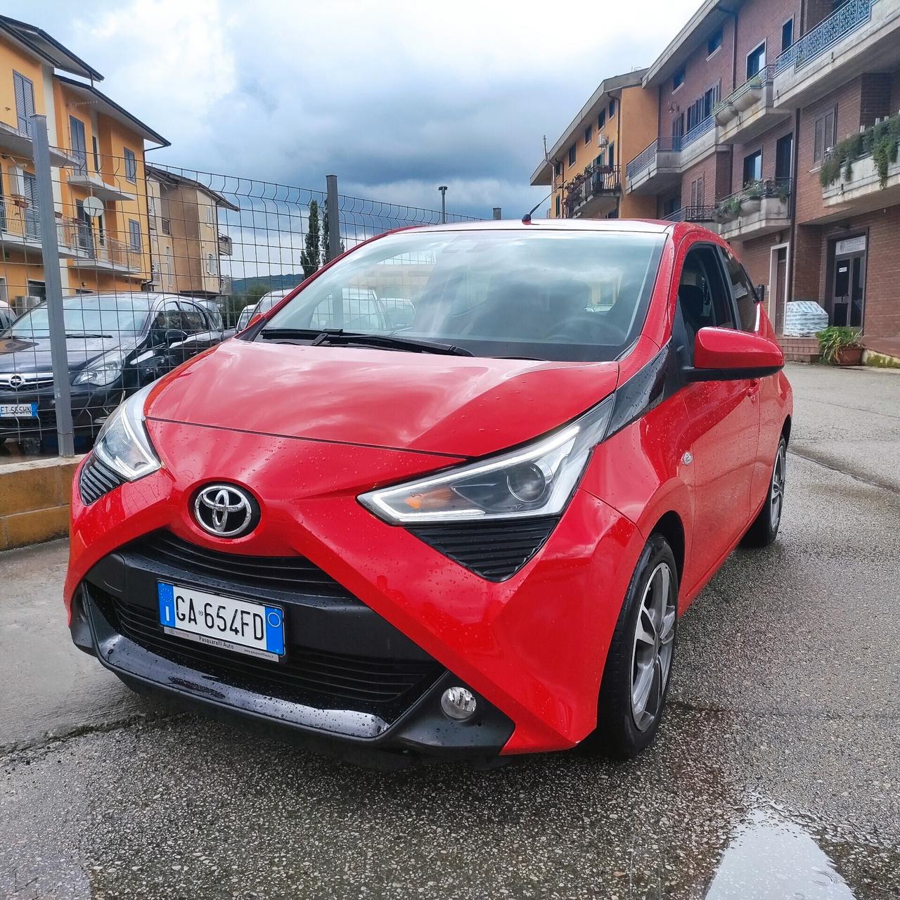 Toyota Aygo X 1.0 VVT-i 72 CV 5 porte Lounge Air S-CVT