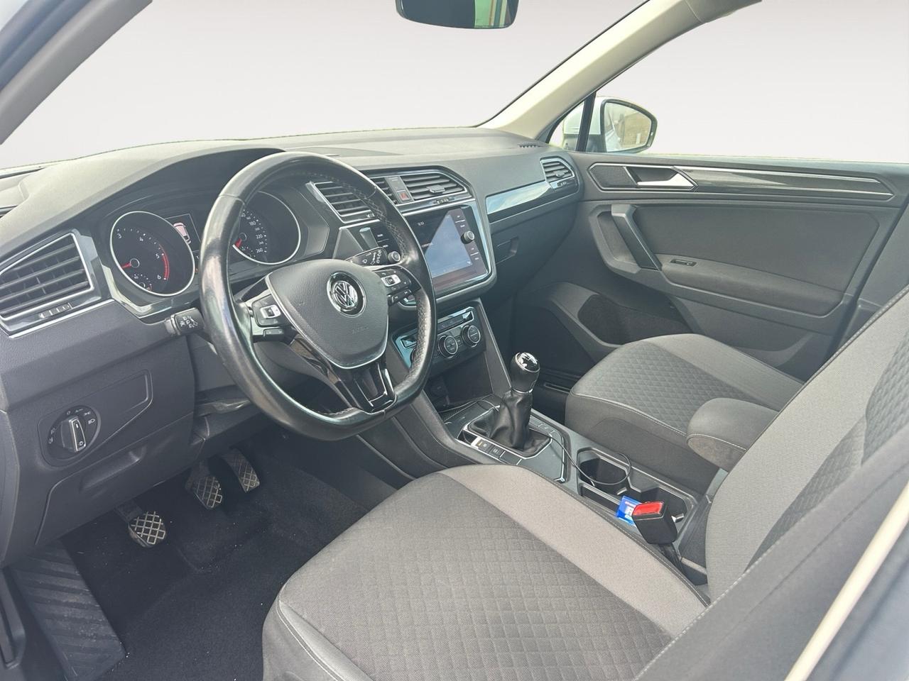 Volkswagen Tiguan 1.6 TDI SCR Sport R-Line