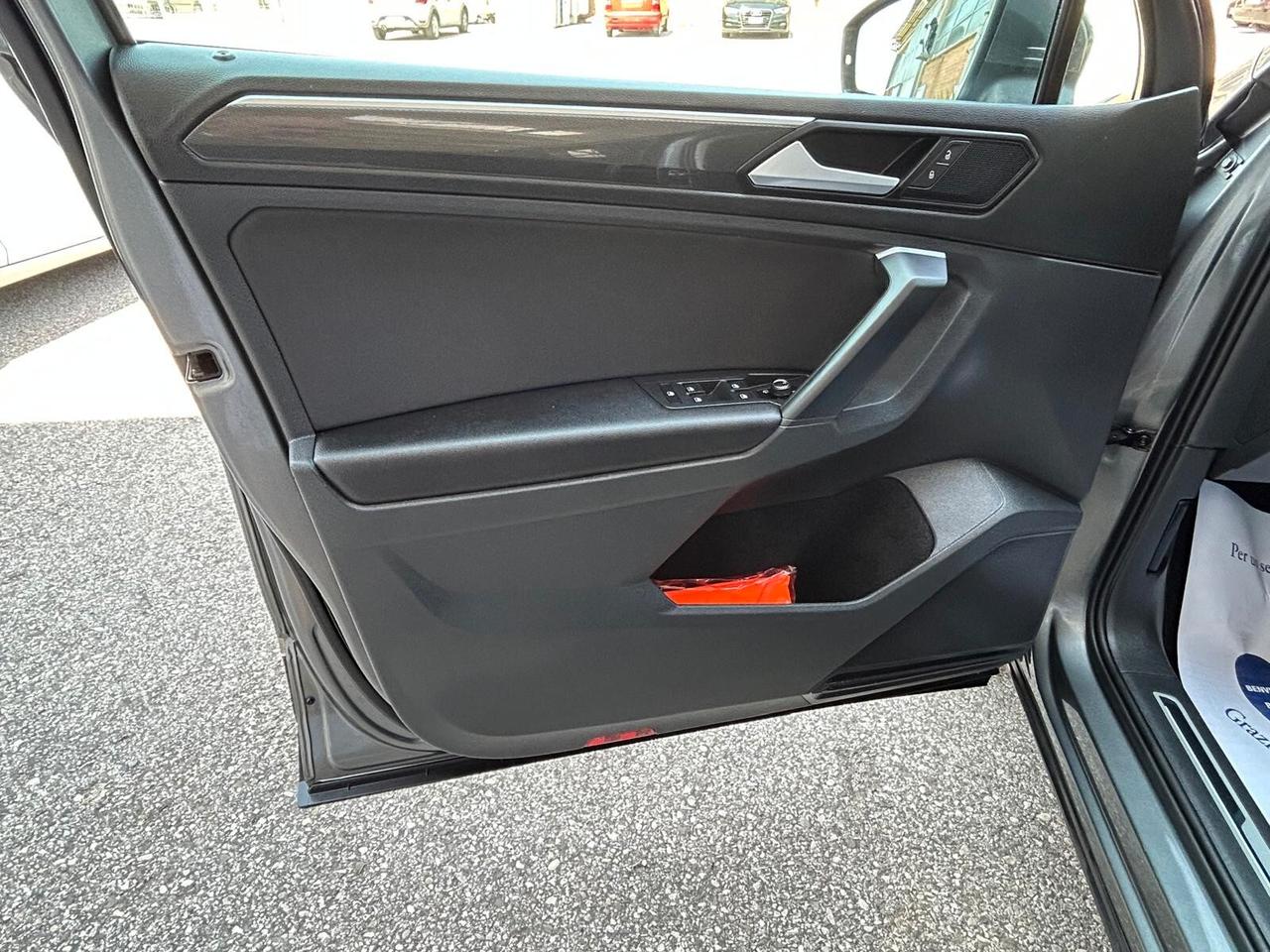 Volkswagen Tiguan 2.0 TDI SCR DSG 4MOTION Advanced INTERNI IN ALCANTARA