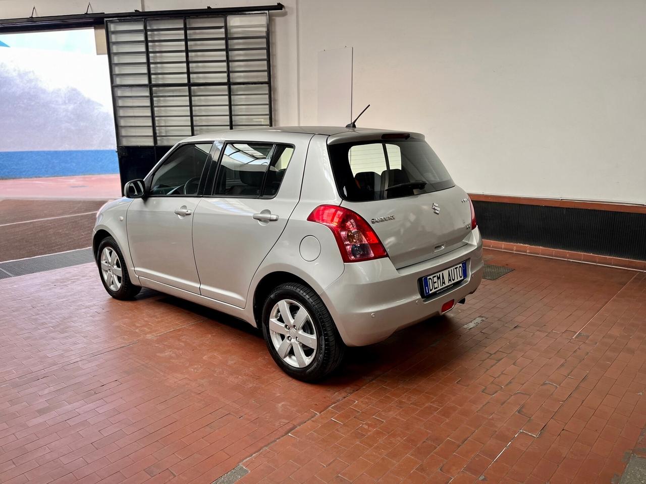 Suzuki Swift 1.3 4x4 5p. GL