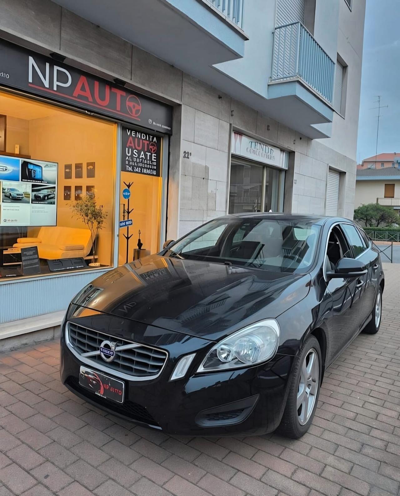 Volvo V60 D3 Geartronic Summum