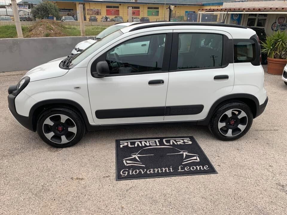 Fiat Panda 1.0 Hybrid City Cross full