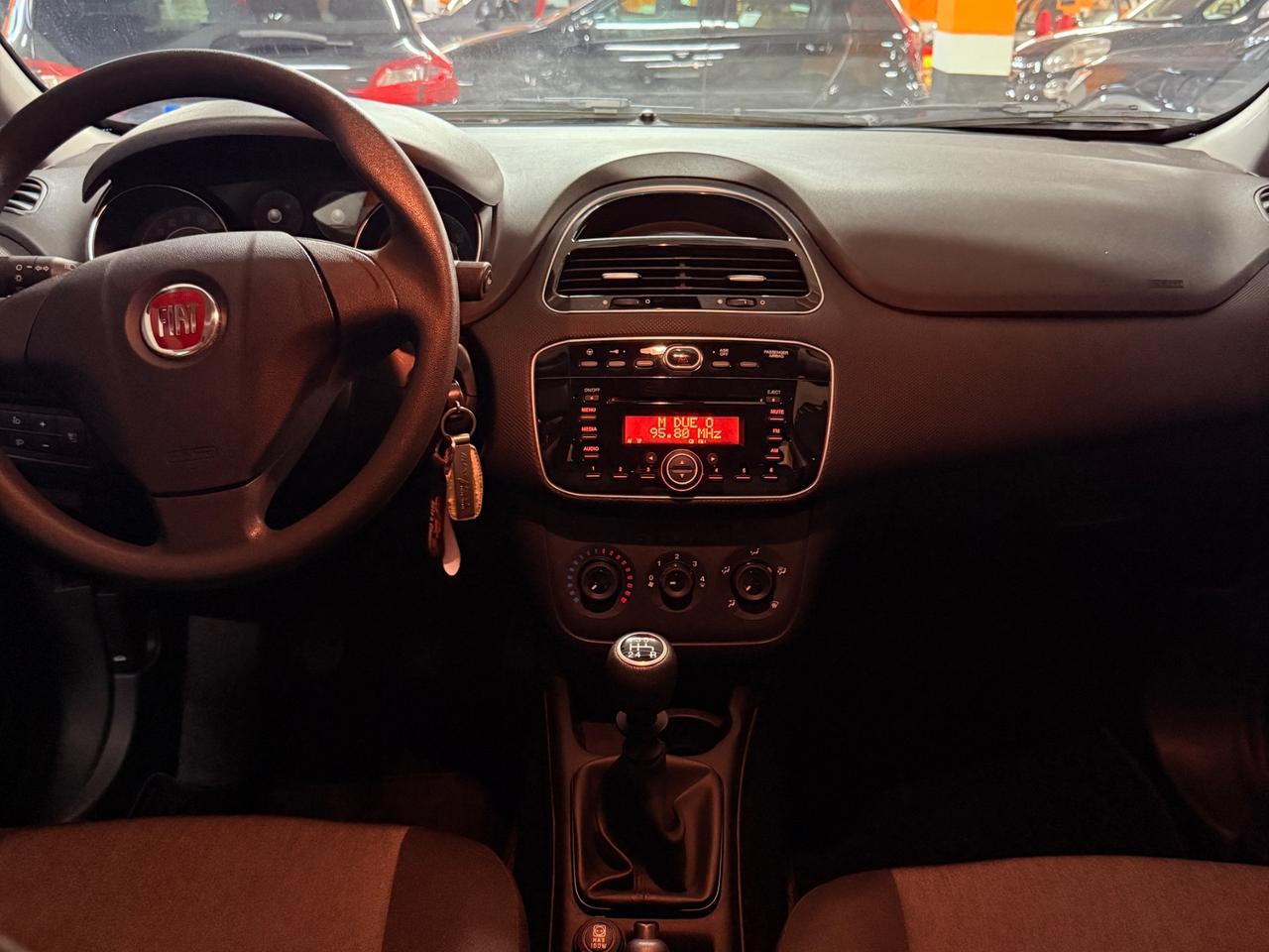 STUPENDA FIAT PUNTO CON SOLI 21.879 KM UNICO PROPRIETARIO