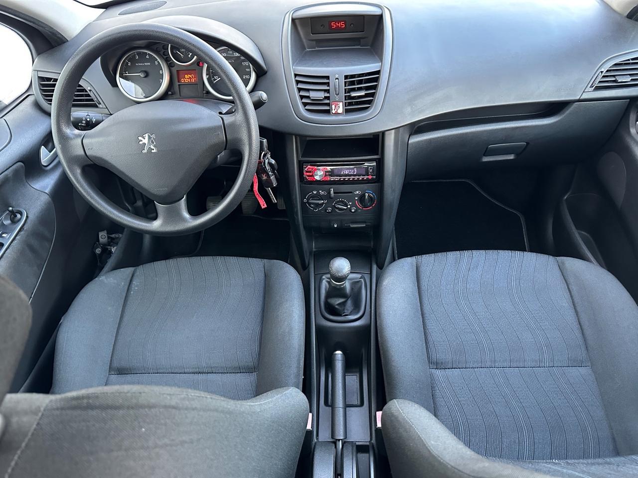 Peugeot 207 1.4 8V 75CV 5p. X Line