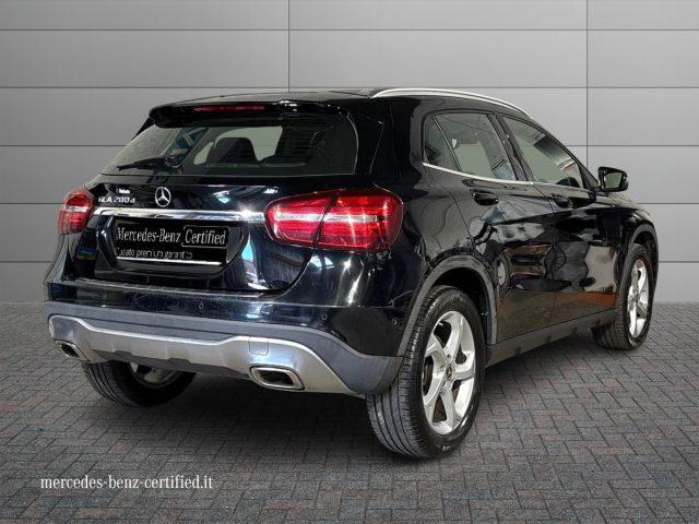 MERCEDES-BENZ GLA 200 d Automatic Sport