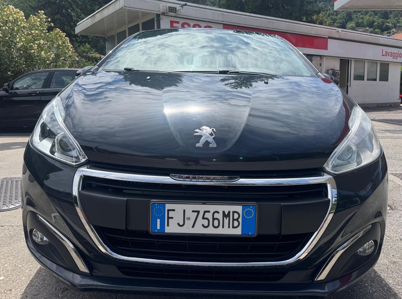 Peugeot 208 BlueHDi 75 5 porte Allure