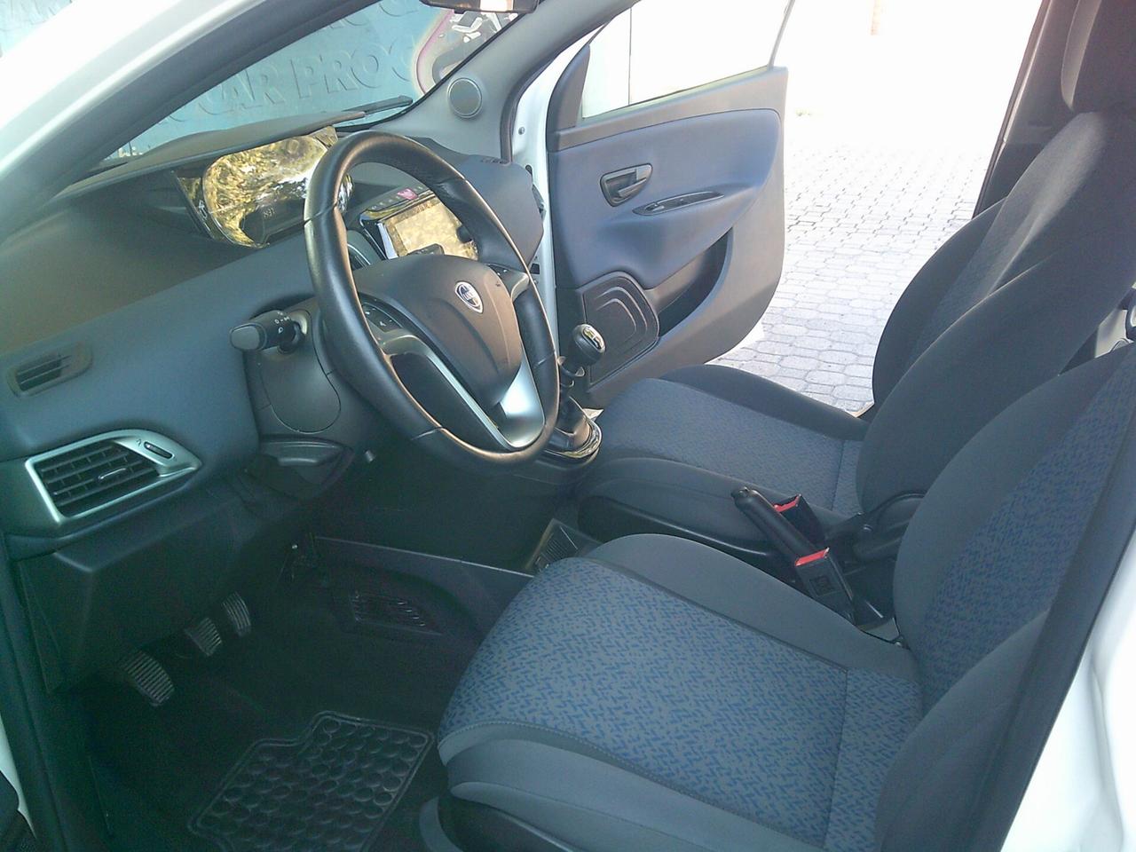 Lancia Ypsilon 1.0 FireFly 5 porte S&S Hybrid Gold*Prezzo Reale*