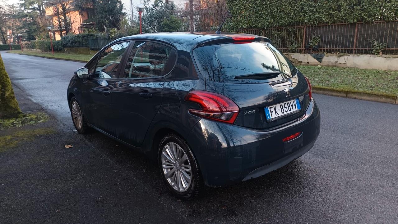 Peugeot 208 PureTech 82 5 porte Allure