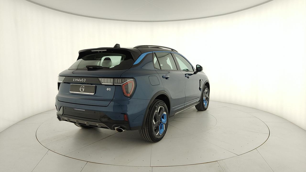LYNK & CO 01 1.5 t hev auto