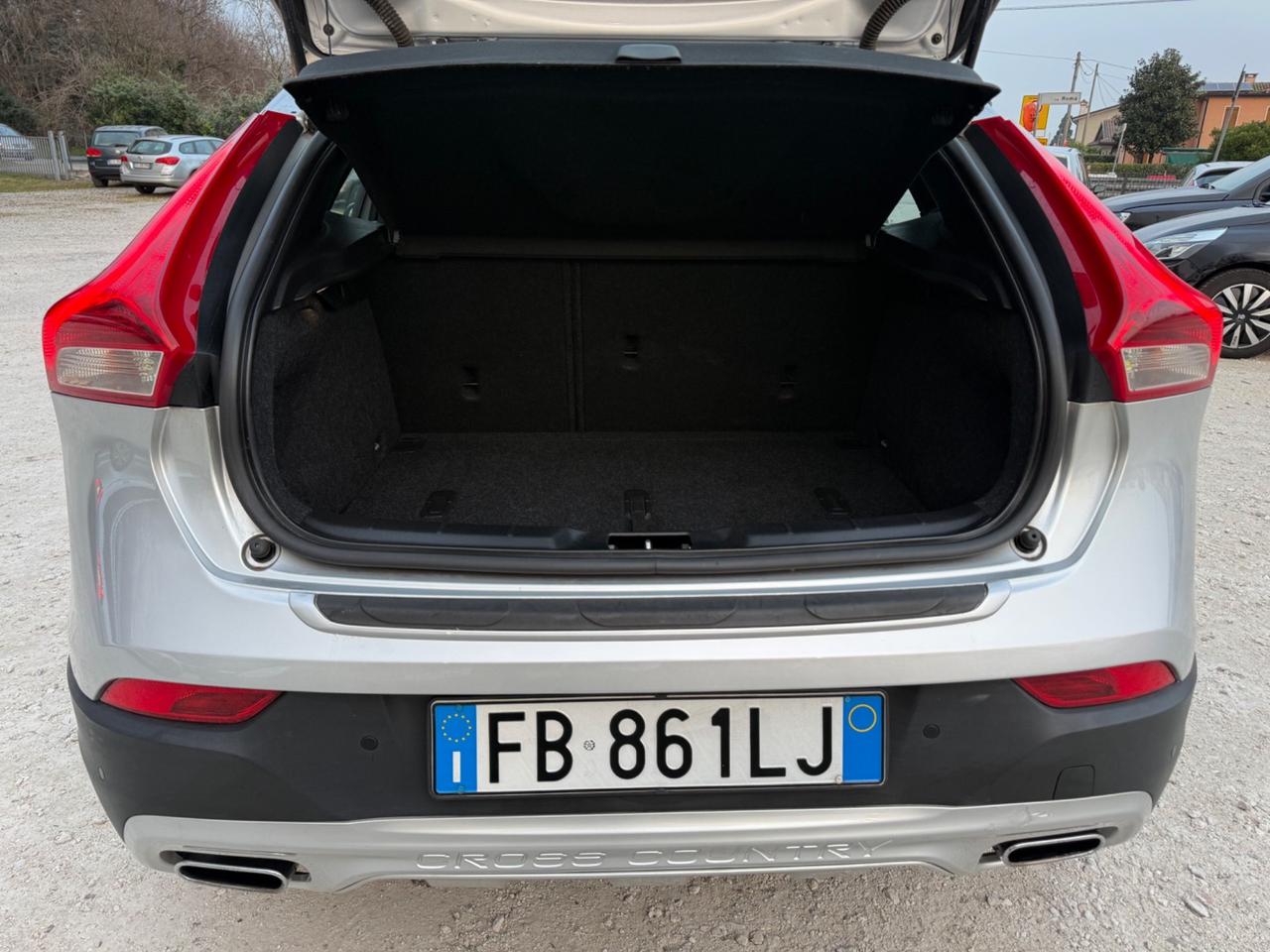 Volvo V40 Cross Country D2 GARANZIA R-DESIGN SPORT