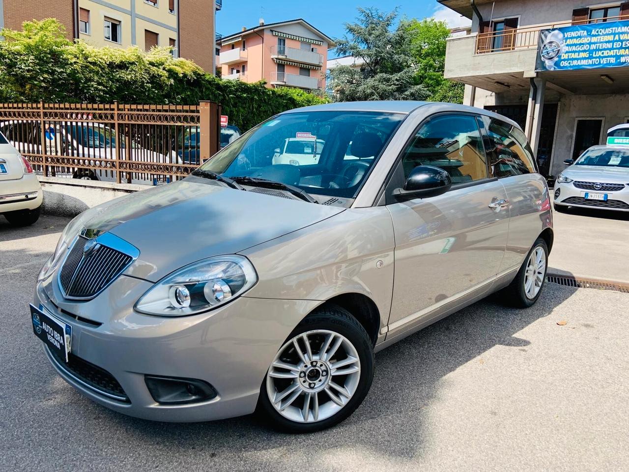 Lancia Ypsilon 1.2 69 CV Platinum