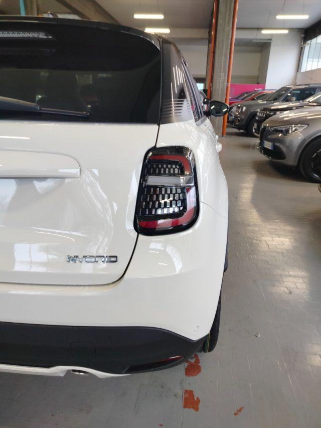 FIAT 600 Hybrid 110 CV DCT MHEV La Prima km0