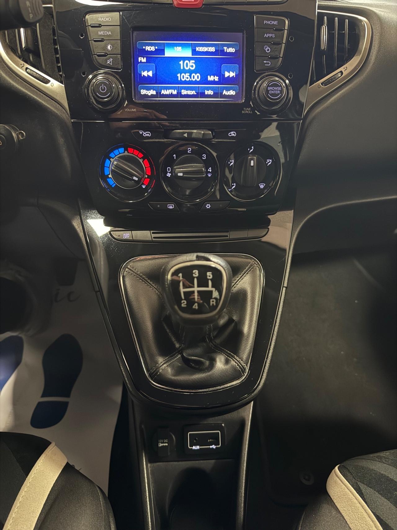 Lancia Ypsilon 1.2 69 CV GPL Ecochic Gold Ok Neopatentati