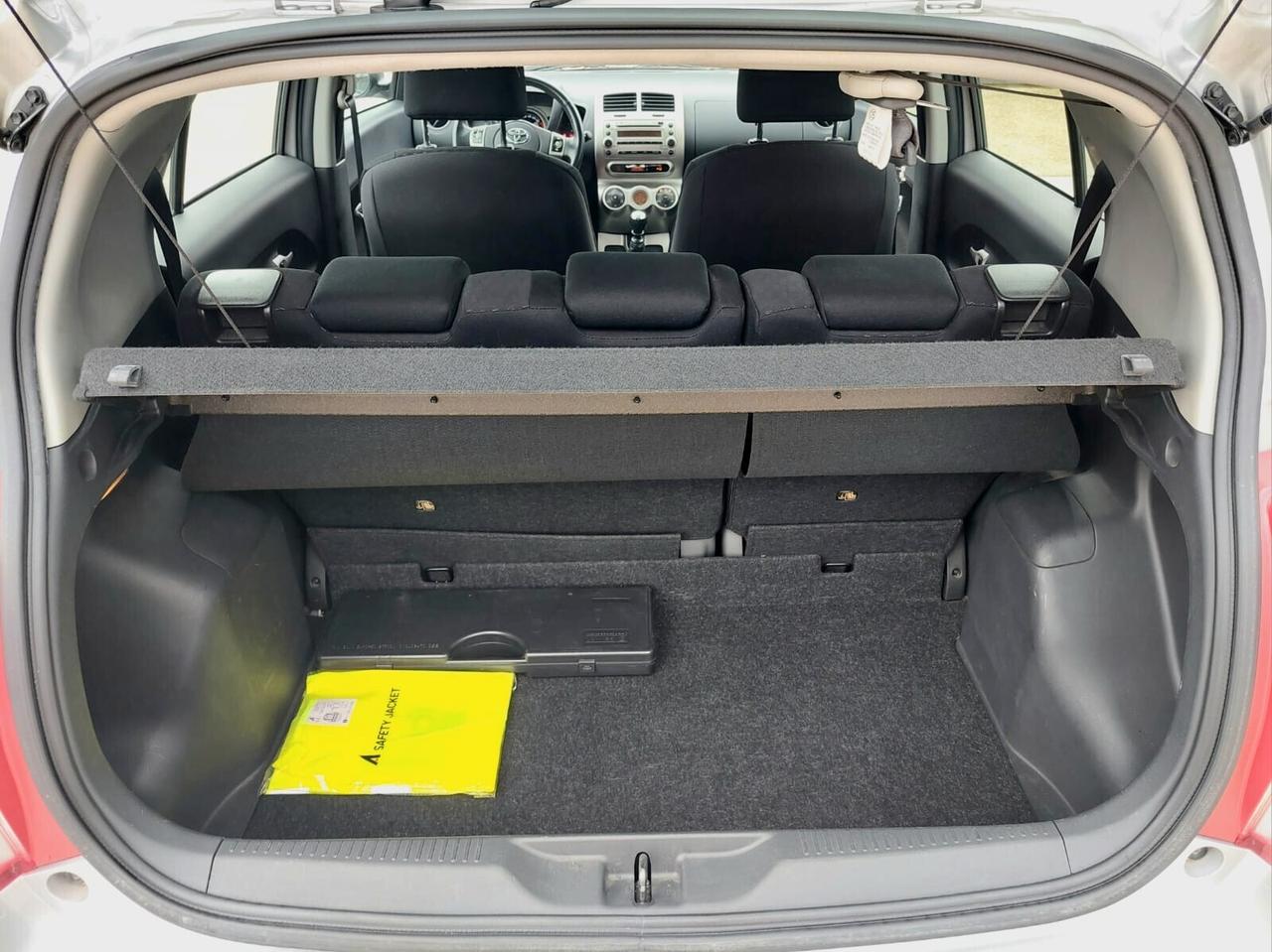 TOYOTA Urban Cruiser 1.4 D-4D AWD Sol - 2009