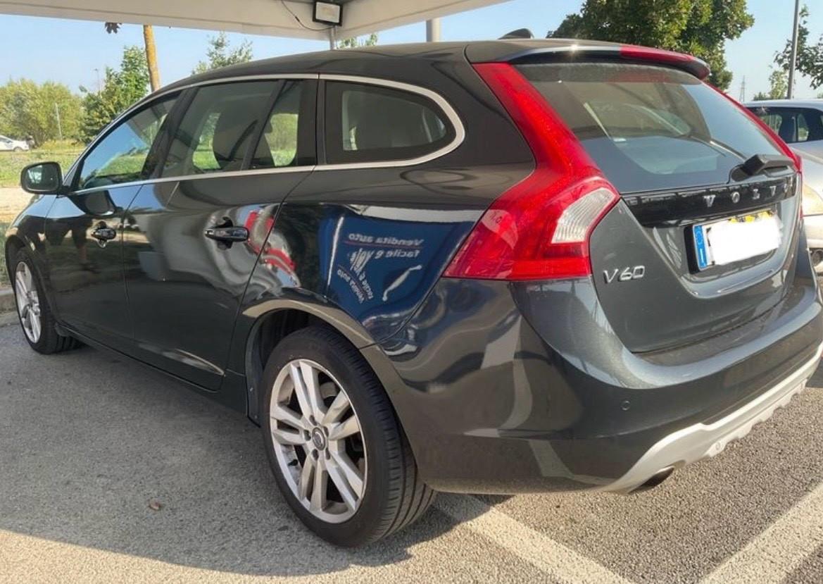 Volvo V60 D3 Momentum 2013