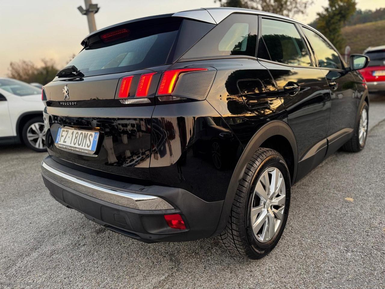 PEUGEOT 3008 BlueHDi 130 S&S Crossway