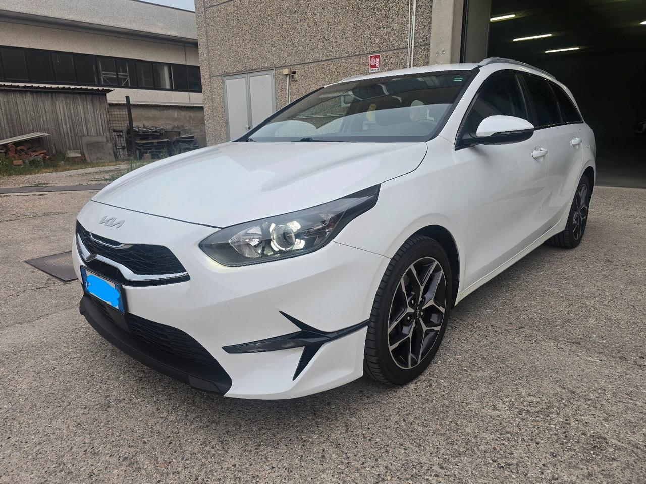 Kia Ceed Sportswagon 1.6 CRDi 136 CV MHEV DCT SW Business