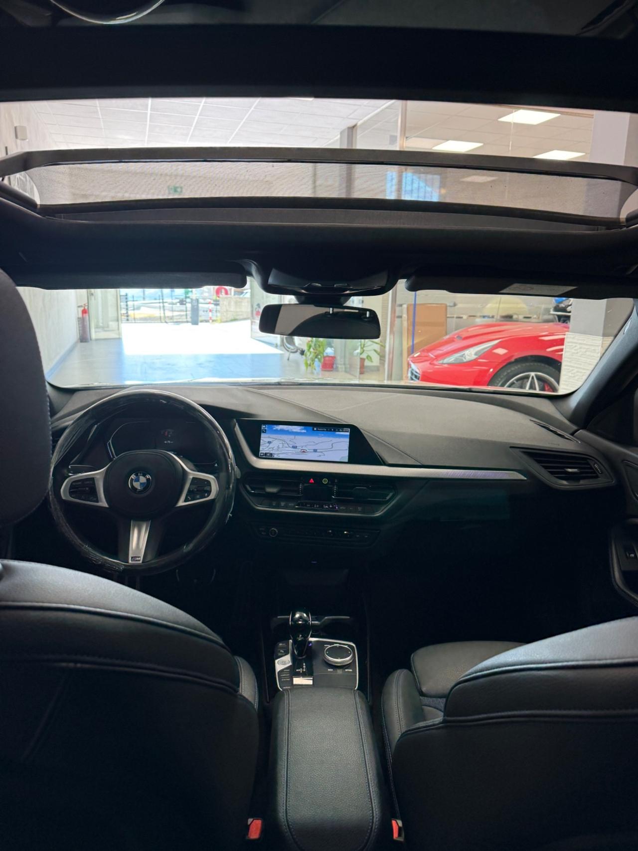 Bmw 116 116d 5p. Msport