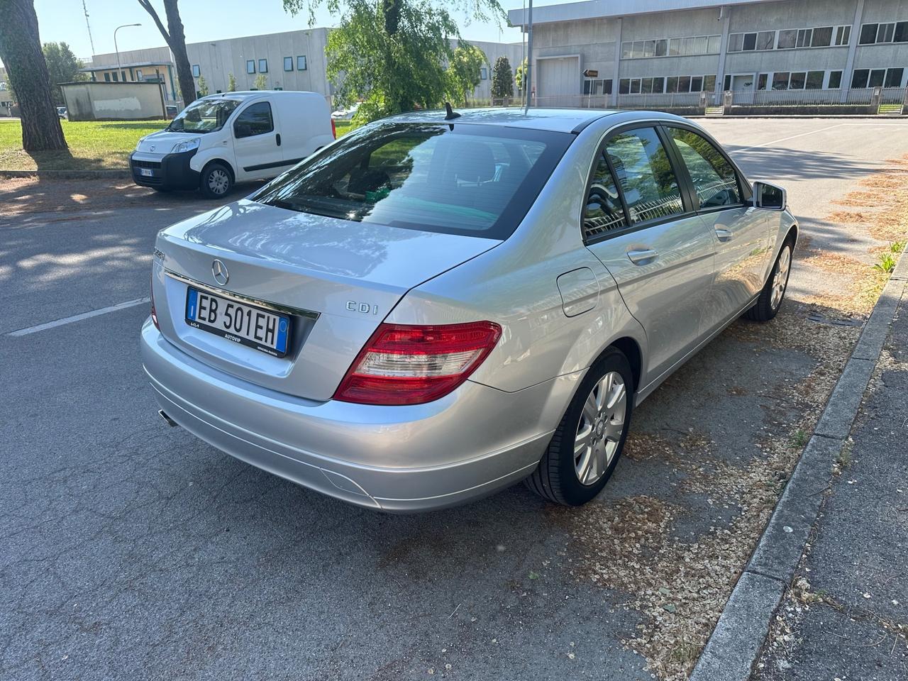 Mercedes-benz C 220 CDI BlueEFFICIENCY Avantgarde