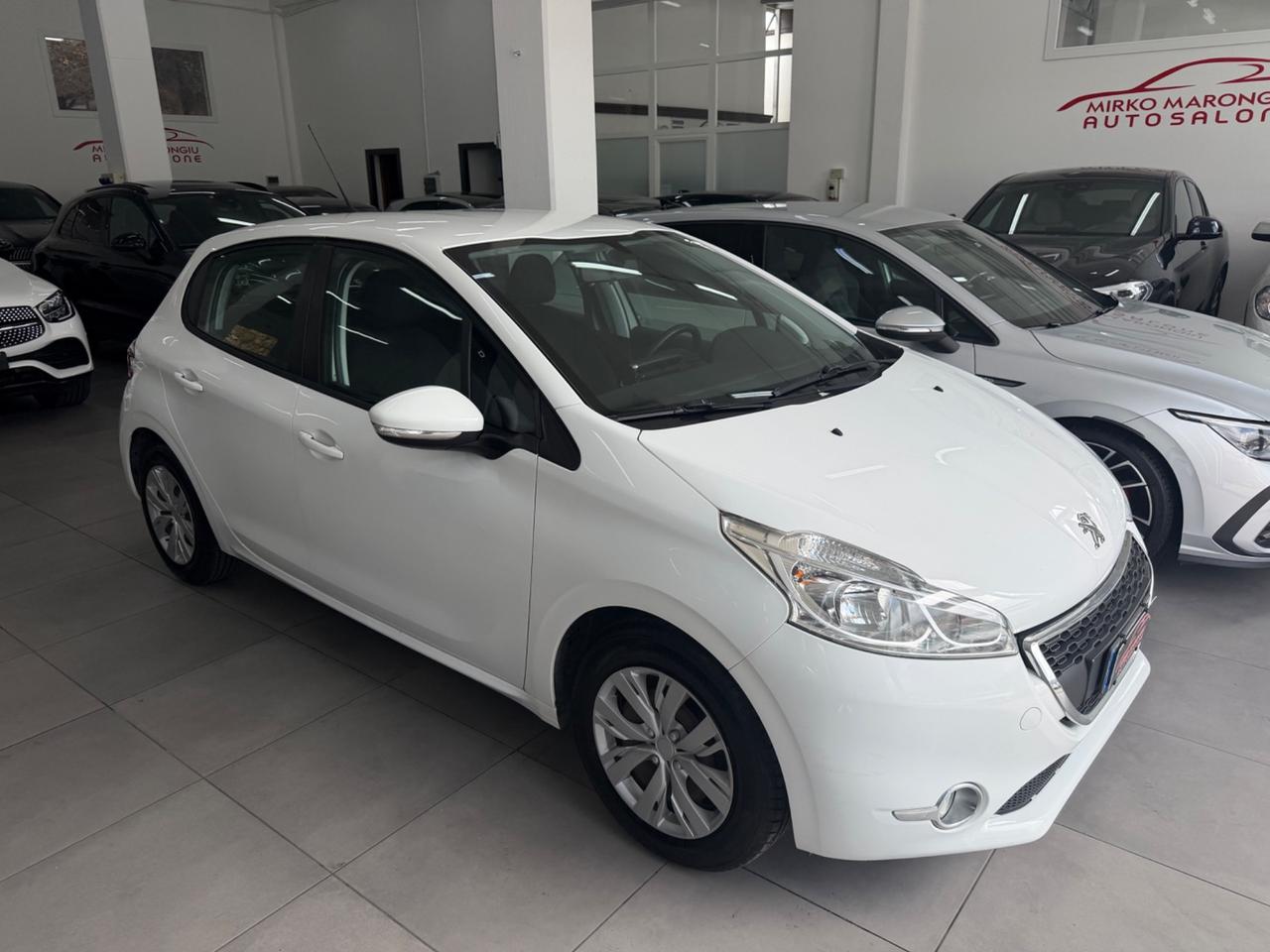 Peugeot 208 1.2 BENZ 5 porte FINANZIABILE