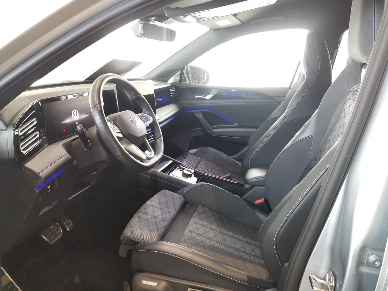 VOLKSWAGEN Tiguan III 2024 - Tiguan 2.0 tdi R-Line 150cv dsg