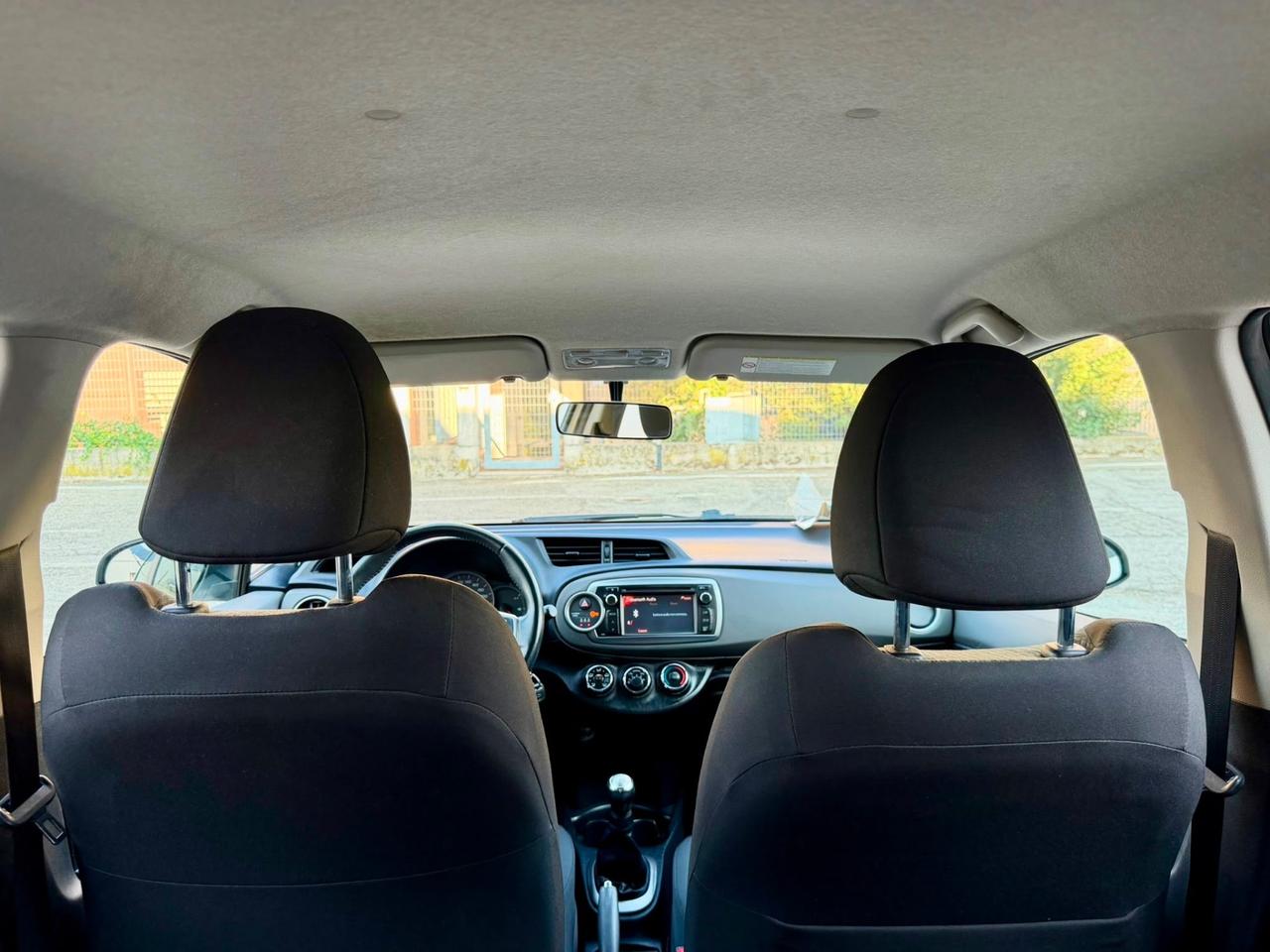 Toyota Yaris 1.0benz 2012 120.000km per neopatentati