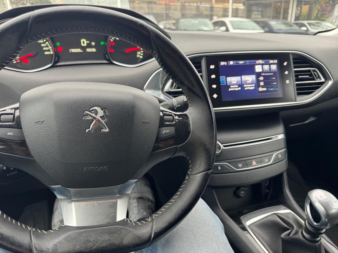 Peugeot 308 BlueHDi 120 S&S SW Allure