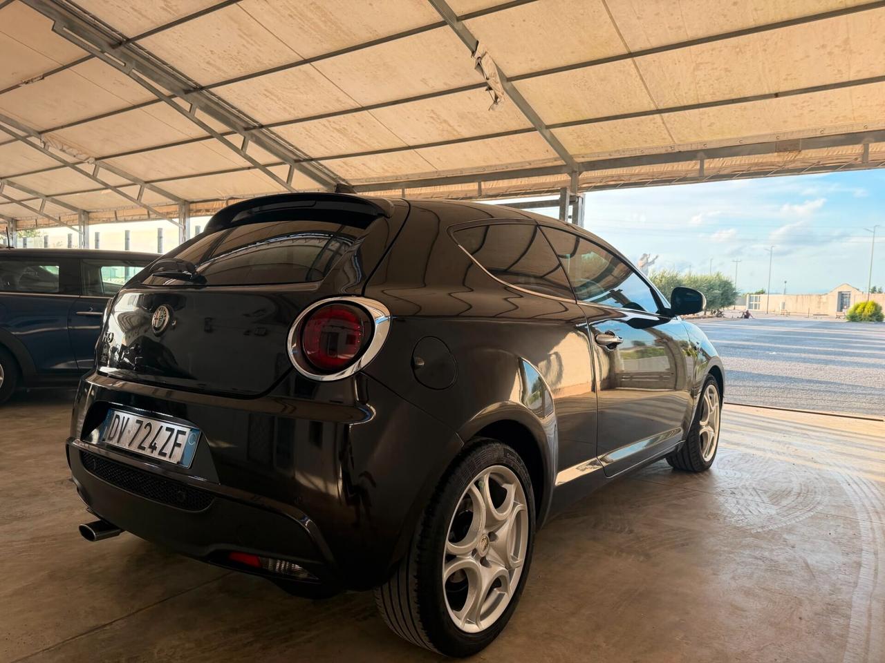 Alfa Romeo MiTo 1.3 JTDm 16V 90 CV Distinctive Sport Pack