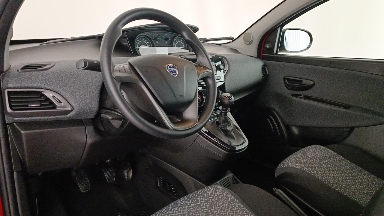 LANCIA Ypsilon III 2021 - Ypsilon 1.0 firefly hybrid Silver s&s 70cv