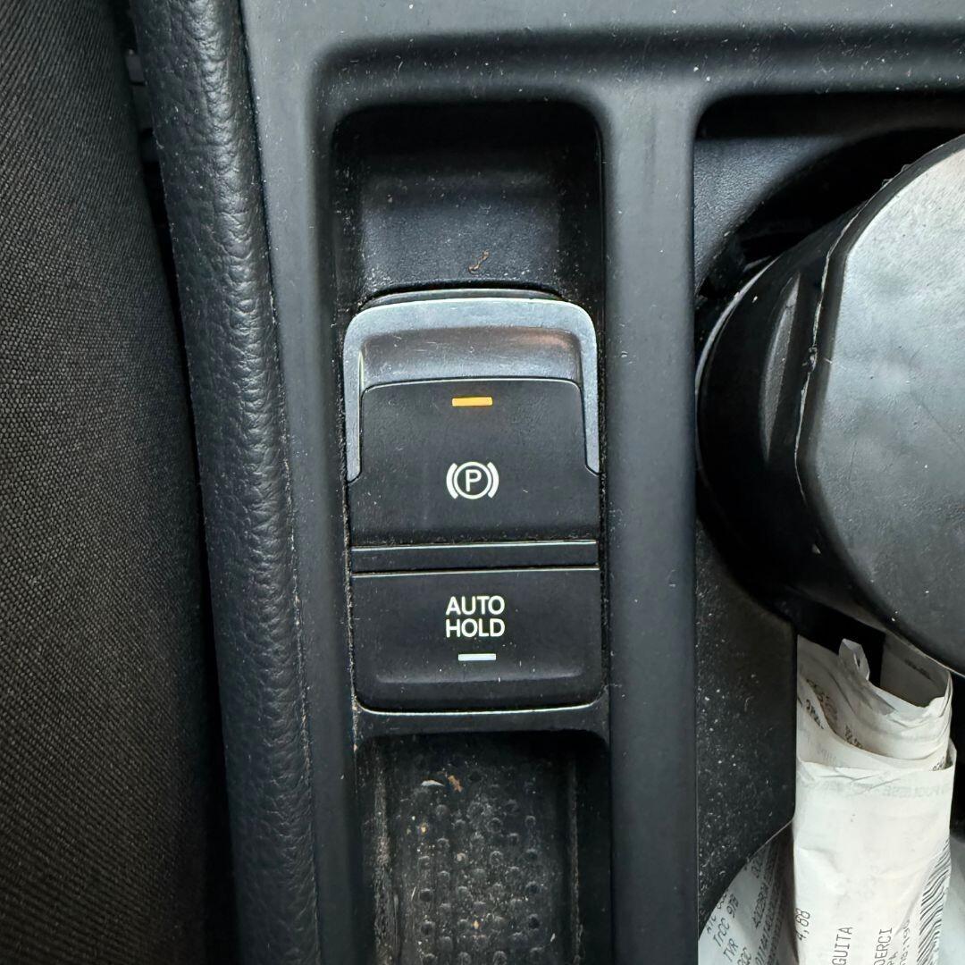 Volkswagen Golf 1.6 TDI 110cv allestimento R-Line