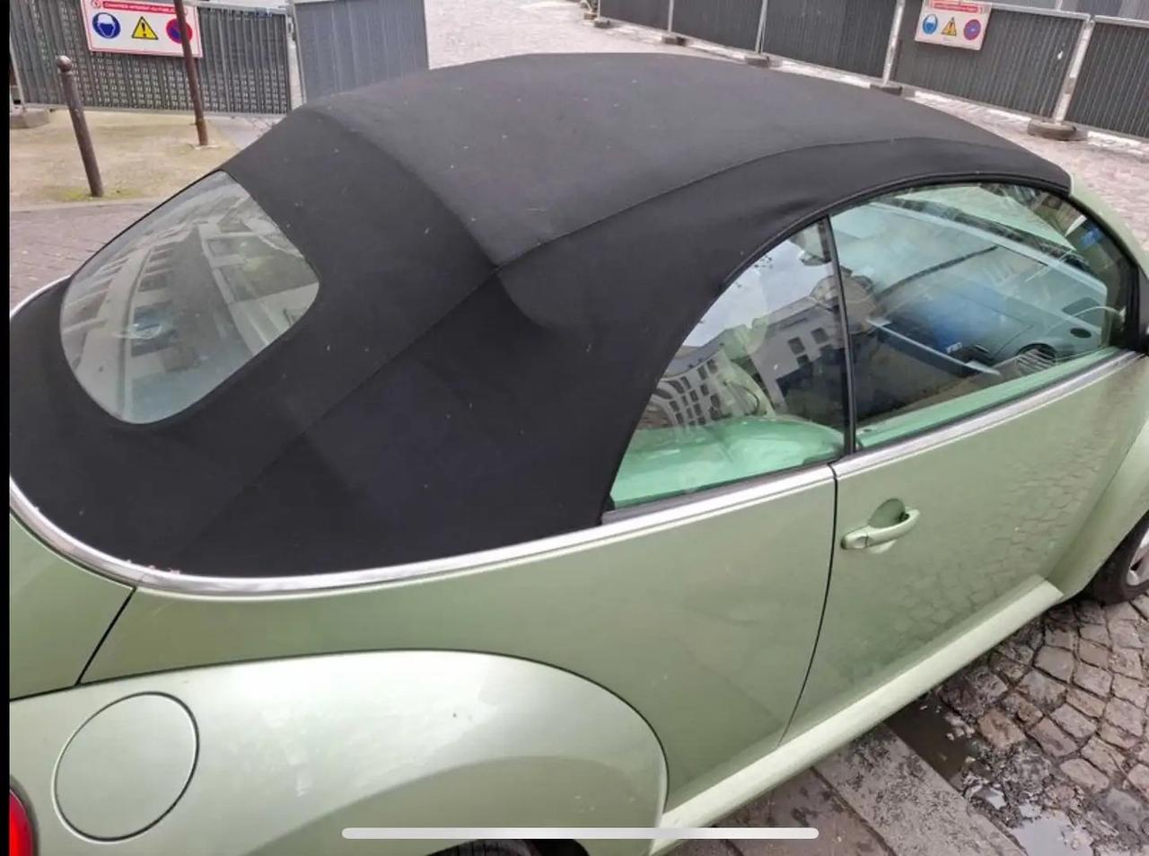 Volkswagen New Beetle 1.6 Cabrio automatica