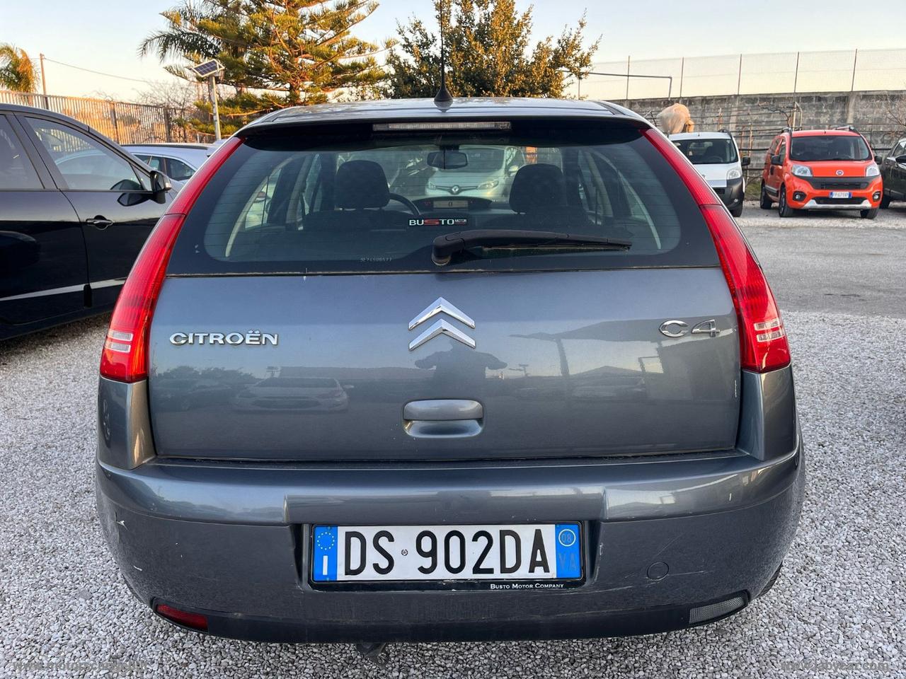 CITROEN C4 1.6 HDi 110CV Exclusive