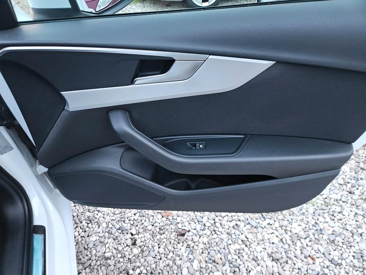 Audi A4 2.0 TDI 150 CV S tronic Sport Avant