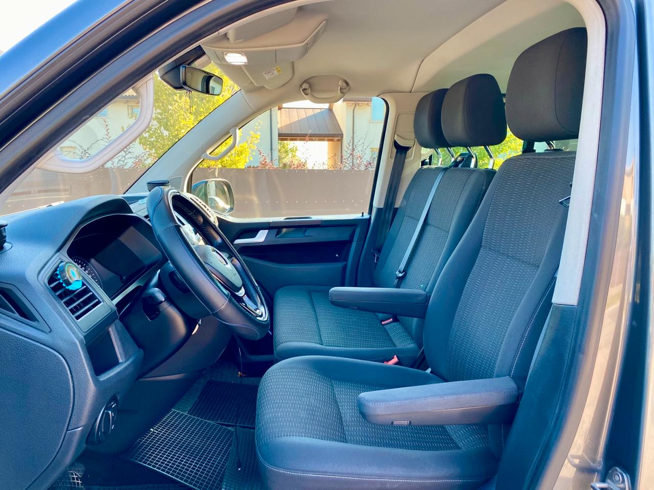 Volkswagen T6 Caravelle KOMBI 2.0 TDI DSG 150cv 9 Posti