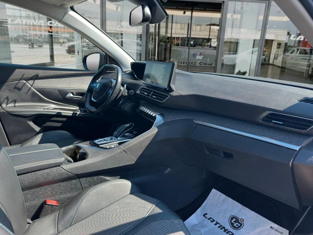 Peugeot 3008 II 1.5 bluehdi Allure Pack 130cv AUTOMATICA e CarPlay