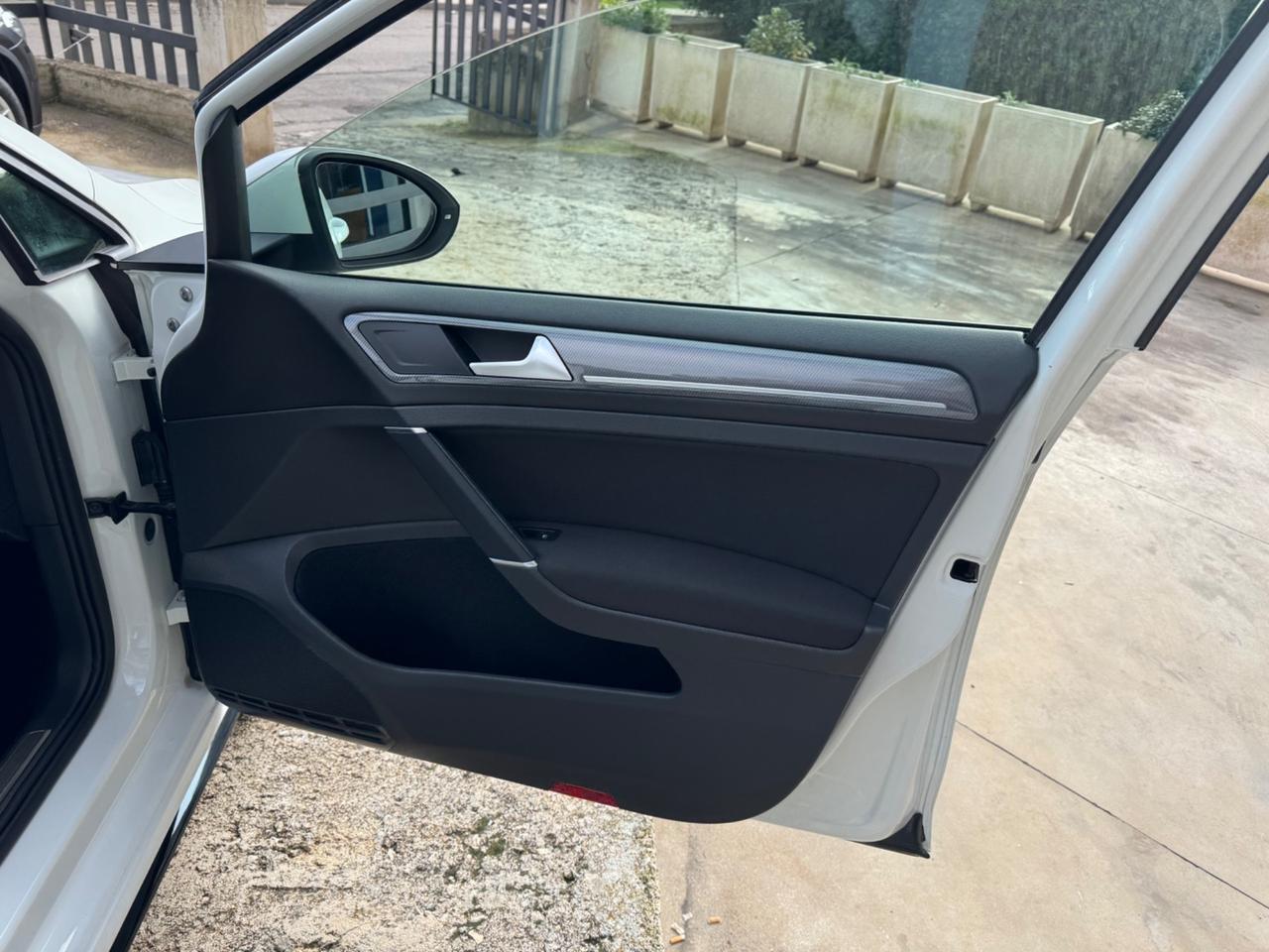 Vw Golf 2.0 TDI - R.LINE - FARI LED - 2019