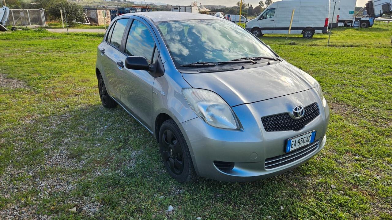 Toyota Yaris 1.4 D-4D DPF 5 porte