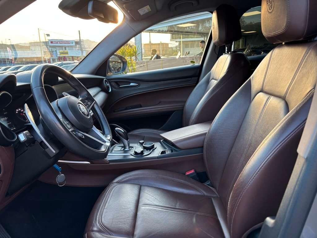 Alfa Romeo Stelvio 2.2 Turbodiesel 210 CV AT8 Q4 Executive 2018 / KM 235.000 Tua a solo 149 Euro al mese
