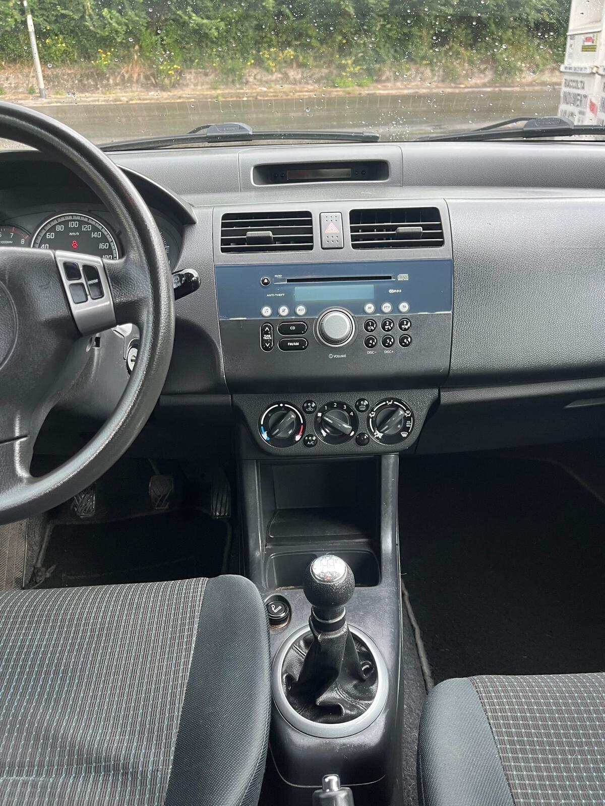 Suzuki Swift 1.3 5p. GL PLUS solo 140.000 KM !!!!!!!