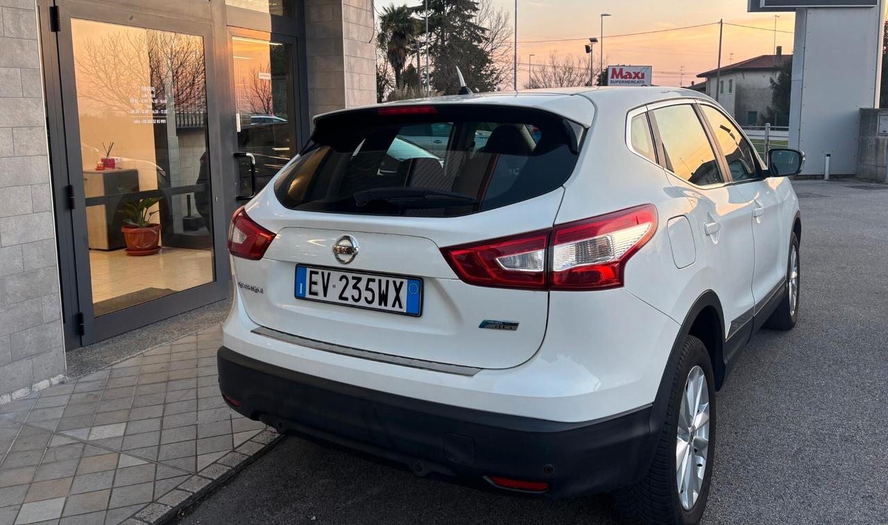 Nissan Qashqai 1.5 dCi Tekna Neopatentati (patente dopo nuovo decreto legge del 14 dicembre 2024)