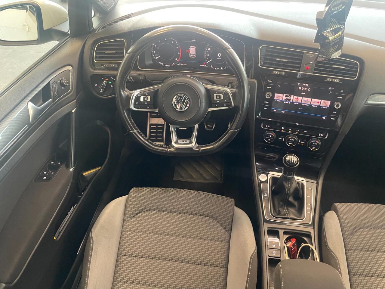Volkswagen Golf 1.5 TSI 5p. R-Line