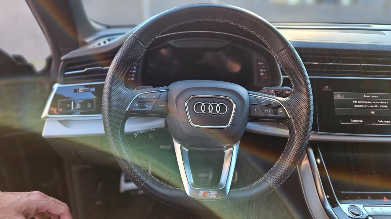 Audi Q8 50 TDI 286 CV quattro tiptronic Sport