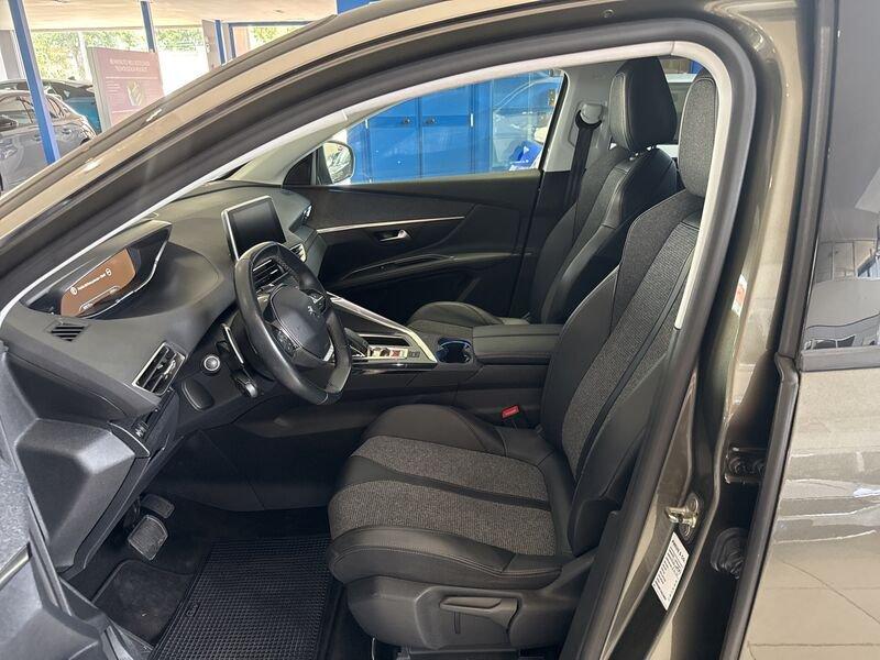 Peugeot 5008 PureTech Turbo 130 EAT8 S&S Allure