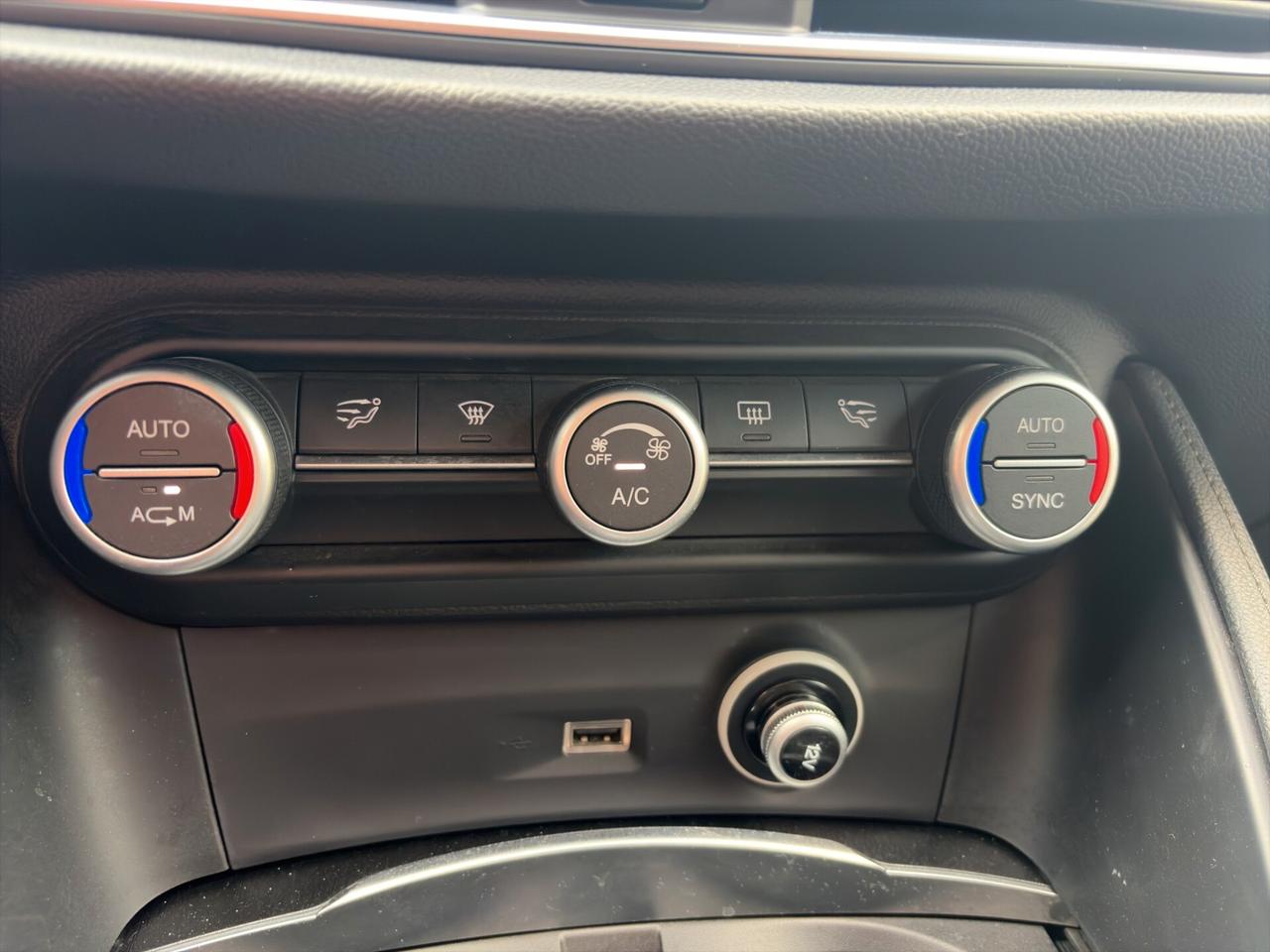 Alfa Romeo Stelvio 2.2 190 CV AT8 Q4 TOTAL BLACK