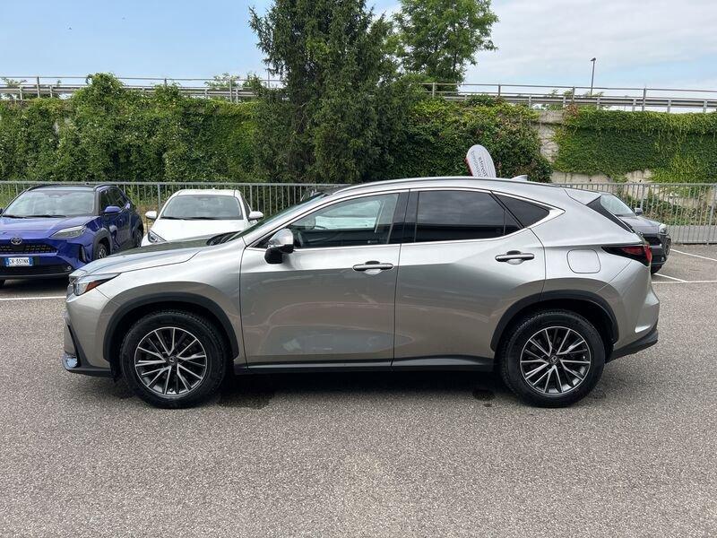 Lexus NX Plug-in 4WD Premium IVA ESPOSTA COMPRESA GARANZIA LEXUS FINO AL 2032