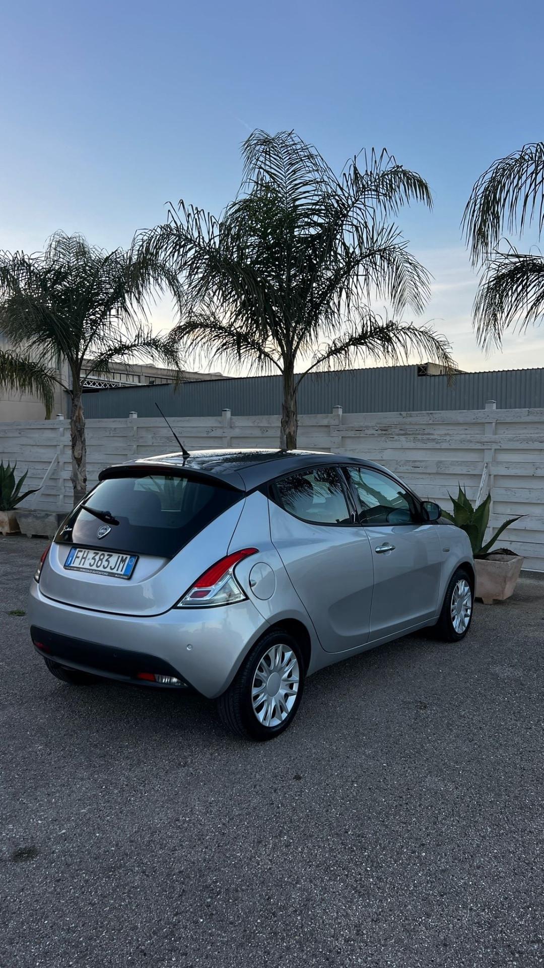 Lancia Ypsilon 1.2 benzina GPL